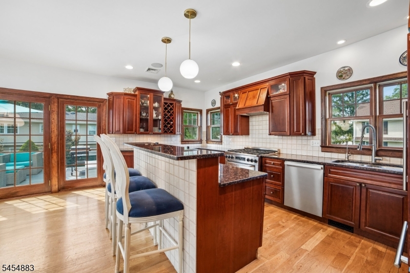 30 Groah Road East Hanover NJ 07936