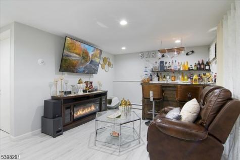 14 Dorothea Terrace Belleville NJ 07109