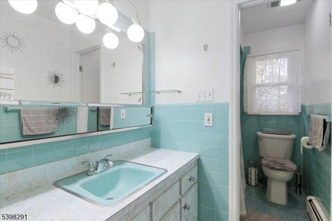14 Dorothea Terrace Belleville NJ 07109
