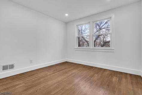2824 N Stiles Street Linden NJ 07036