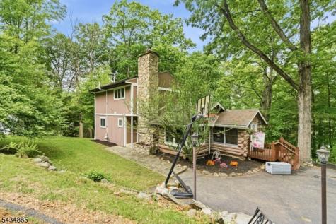 158 Glenside Trail Byram NJ 07871