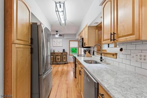 158 Glenside Trail Byram NJ 07871