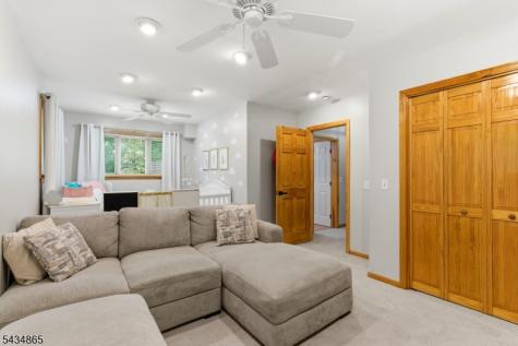 158 Glenside Trail Byram NJ 07871