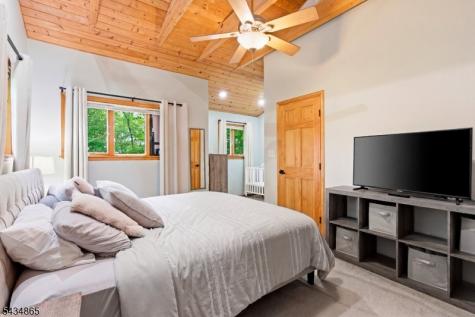 158 Glenside Trail Byram NJ 07871