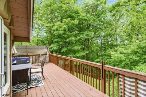 158 Glenside Trail Byram NJ 07871