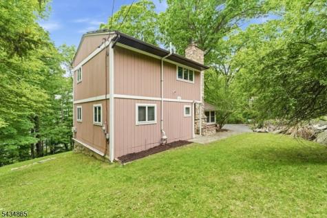 158 Glenside Trail Byram NJ 07871