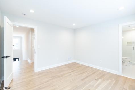 7 Altamont Road Edison NJ 08817