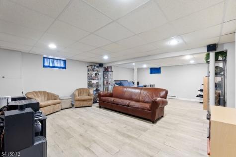 34 Seminole Avenue Oakland NJ 07436