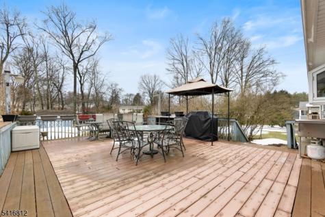 34 Seminole Avenue Oakland NJ 07436