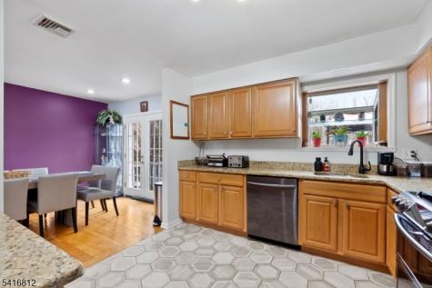 34 Seminole Avenue Oakland NJ 07436