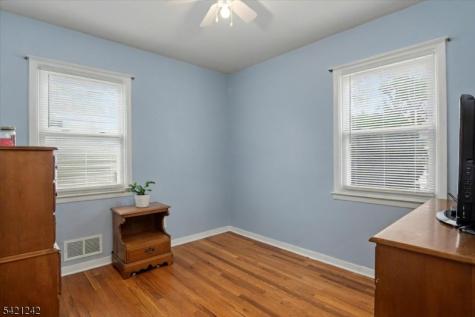 144 N Michigan Avenue Kenilworth NJ 07033