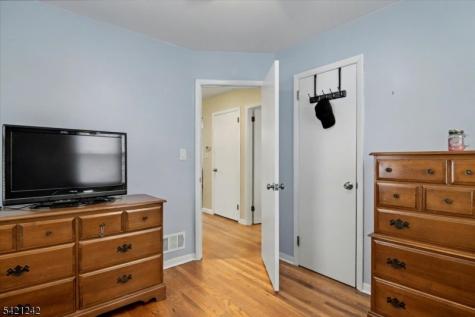 144 N Michigan Avenue Kenilworth NJ 07033