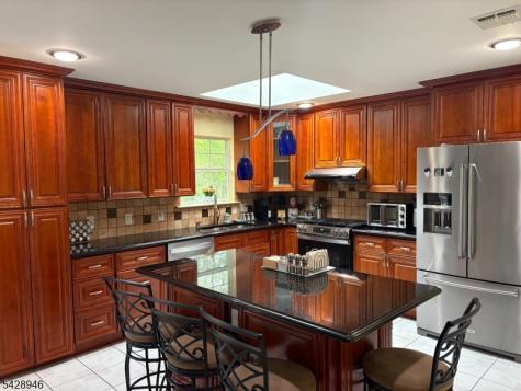 276 Edwards Road Parsippany-troy Hills NJ 07054