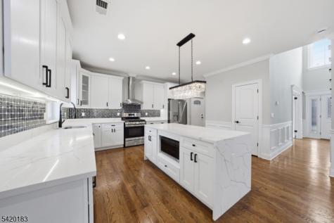 28 Glenwood Avenue Parsippany-troy Hills NJ 07034