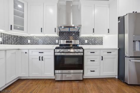 28 Glenwood Avenue Parsippany-troy Hills NJ 07034