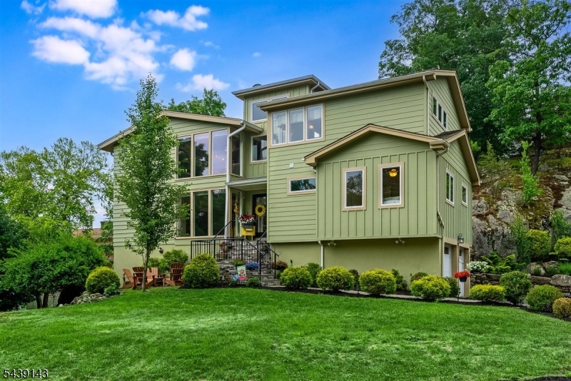 17 Cedar Falls Terrace Sparta NJ 07871