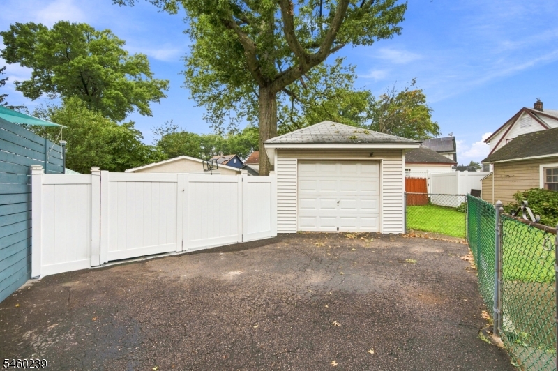 345 E Clay Avenue Roselle Park NJ 07204