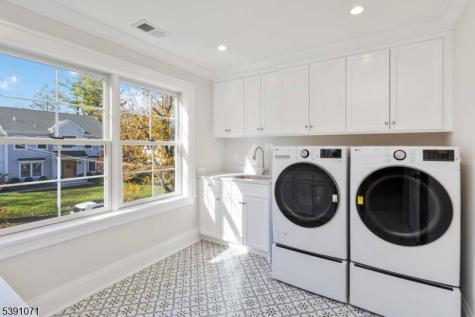 2 Whitman Drive Chatham NJ 07928