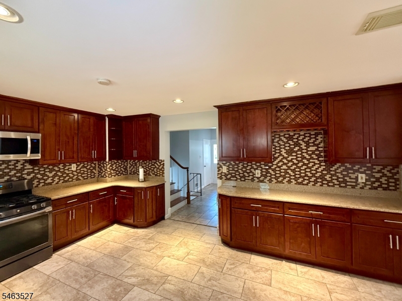 44 Drake Road Franklin NJ 08873