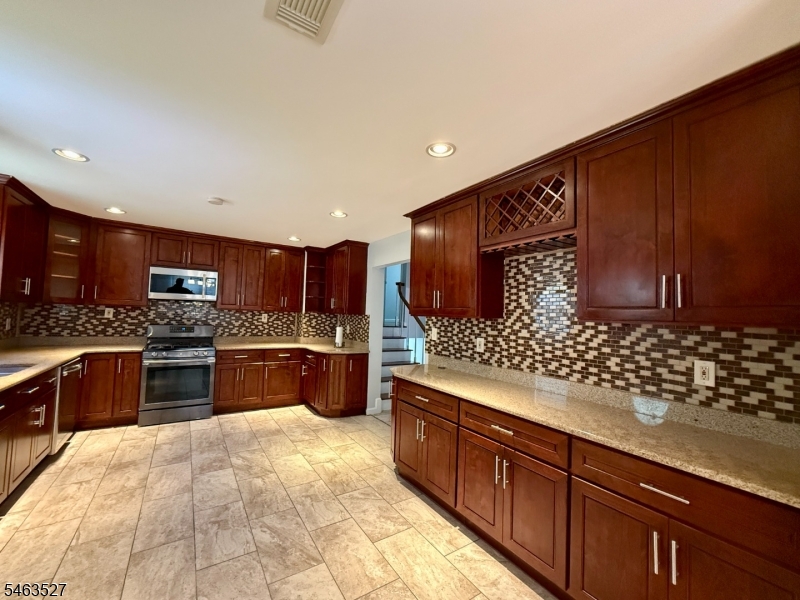 44 Drake Road Franklin NJ 08873