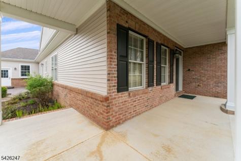 43 Falcon Way Washington NJ 07882
