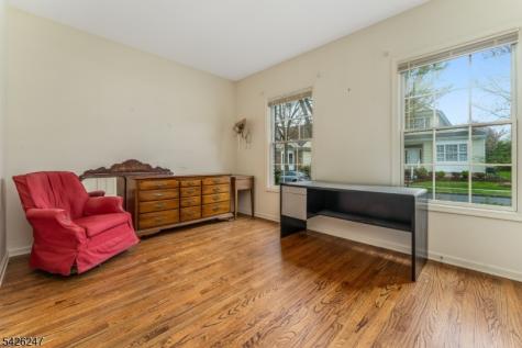 43 Falcon Way Washington NJ 07882