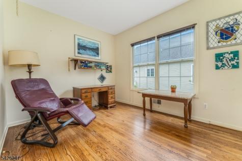 43 Falcon Way Washington NJ 07882