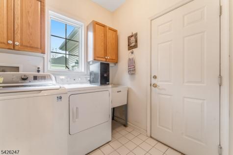 43 Falcon Way Washington NJ 07882