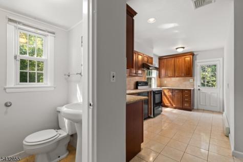 557 Monroe Court River Edge NJ 07661