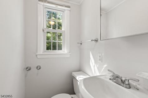 557 Monroe Court River Edge NJ 07661