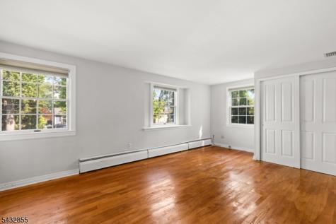 557 Monroe Court River Edge NJ 07661