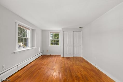 557 Monroe Court River Edge NJ 07661