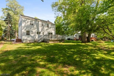 557 Monroe Court River Edge NJ 07661