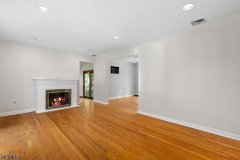 557 Monroe Court River Edge NJ 07661
