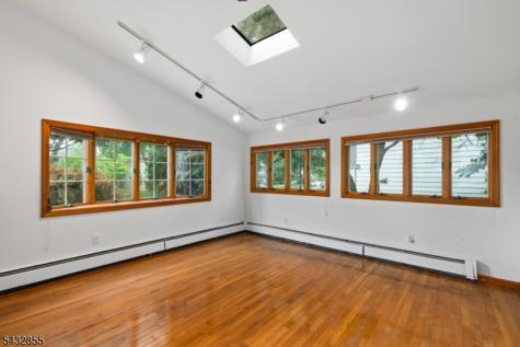557 Monroe Court River Edge NJ 07661