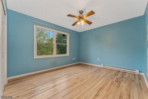 46 Sutton Road Tewksbury NJ 08833