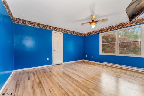 46 Sutton Road Tewksbury NJ 08833