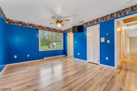 46 Sutton Road Tewksbury NJ 08833