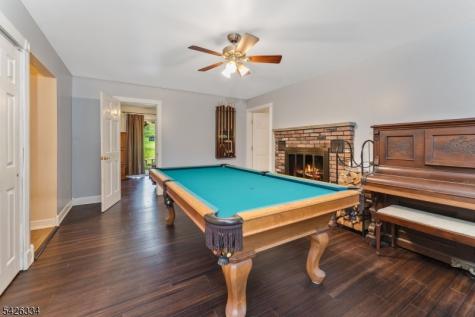 46 Sutton Road Tewksbury NJ 08833