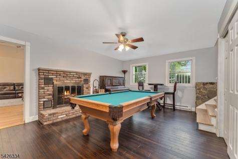 46 Sutton Road Tewksbury NJ 08833