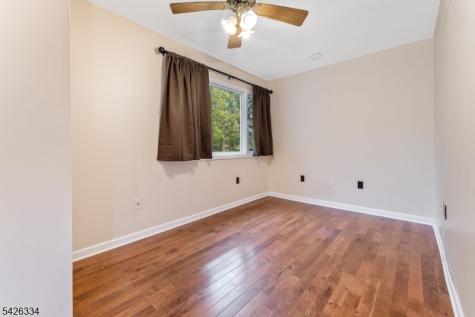 46 Sutton Road Tewksbury NJ 08833