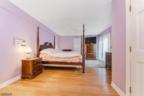 46 Sutton Road Tewksbury NJ 08833