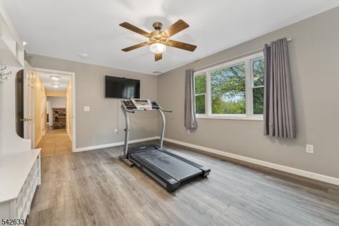 46 Sutton Road Tewksbury NJ 08833