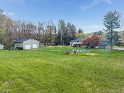 46 Sutton Road Tewksbury NJ 08833