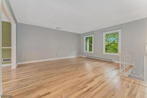 46 Sutton Road Tewksbury NJ 08833