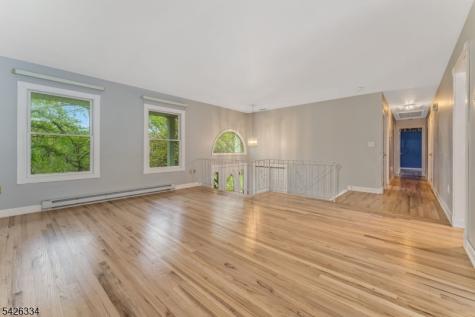 46 Sutton Road Tewksbury NJ 08833