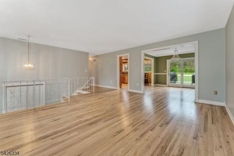 46 Sutton Road Tewksbury NJ 08833