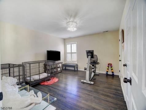 402 N 16th Street Kenilworth NJ 07033