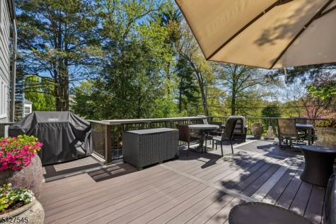 23 Greenview Way Montclair NJ 07043