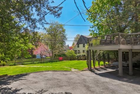 23 Greenview Way Montclair NJ 07043